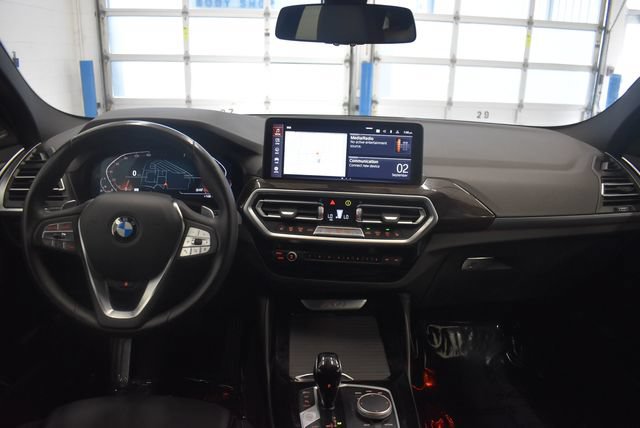 Used 2025 BMW X4 xDrive30i w/ Premium Package AWD/4WD image 5