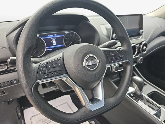 Used 2025 Nissan Sentra SV FWD image 16