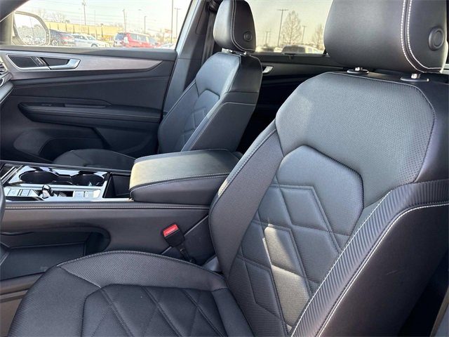 Certified 2025 Volkswagen Atlas Cross Sport SE image 13