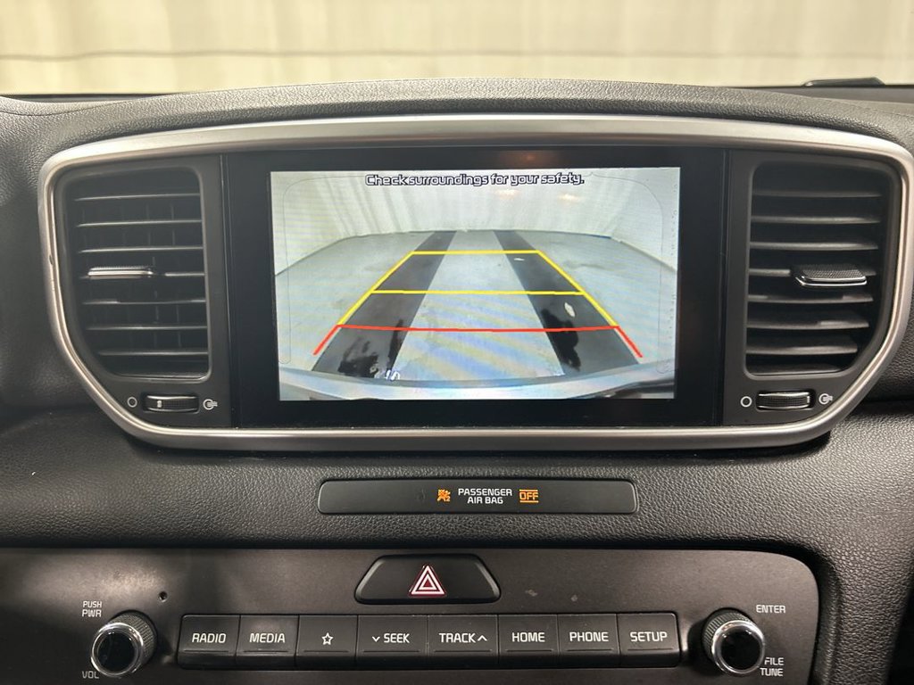 Used 2020 Kia Sportage LX AWD/4WD image 15