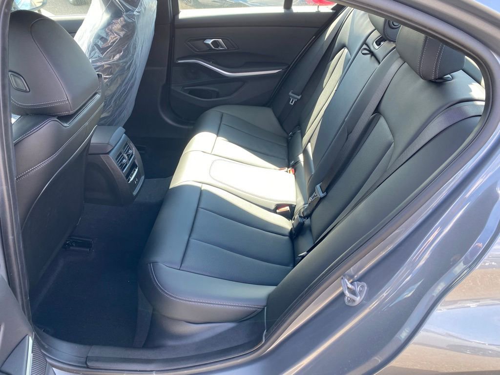 New 2026 BMW 330i xDrive Sedan w/ Convenience Package image 7