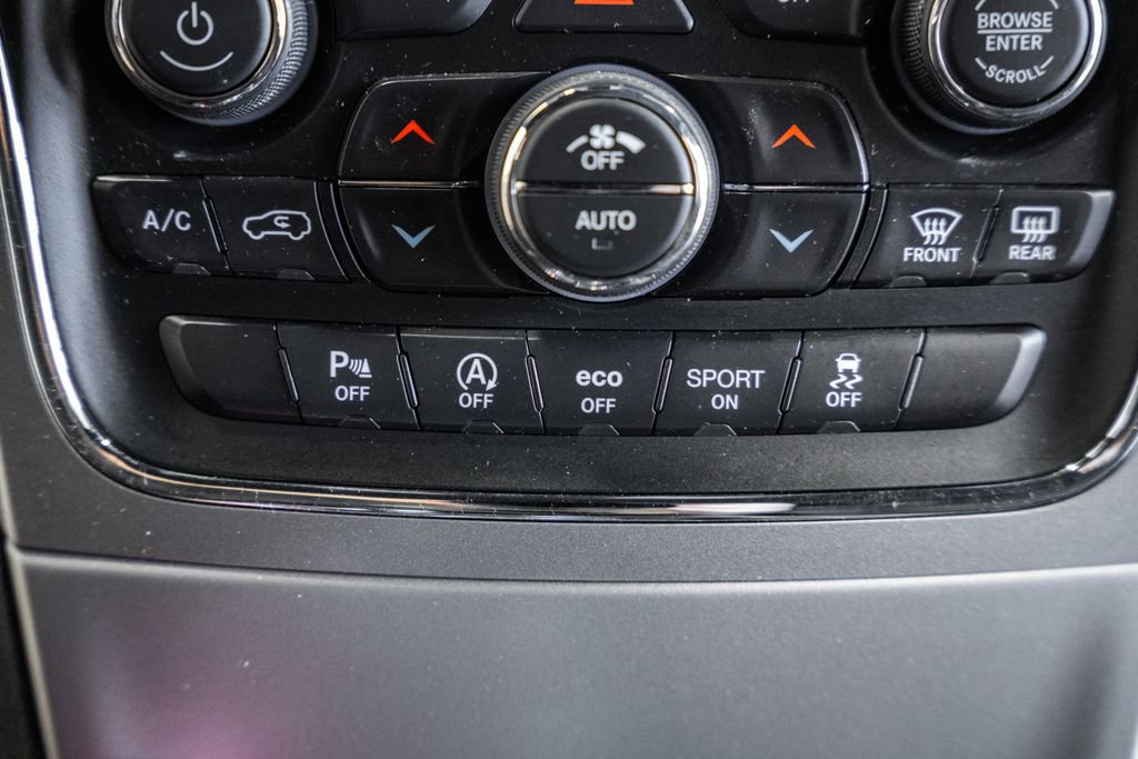 Certified 2019 Jeep Grand Cherokee Laredo w/ Security & Convenience Group image 25