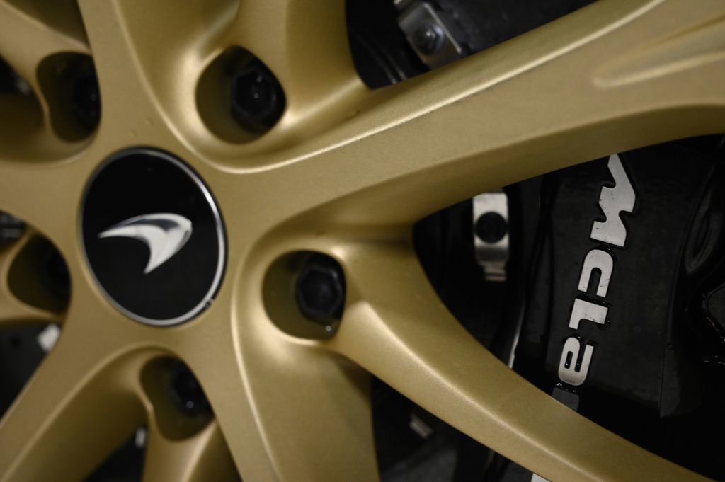 New 2026 McLaren Artura image 22
