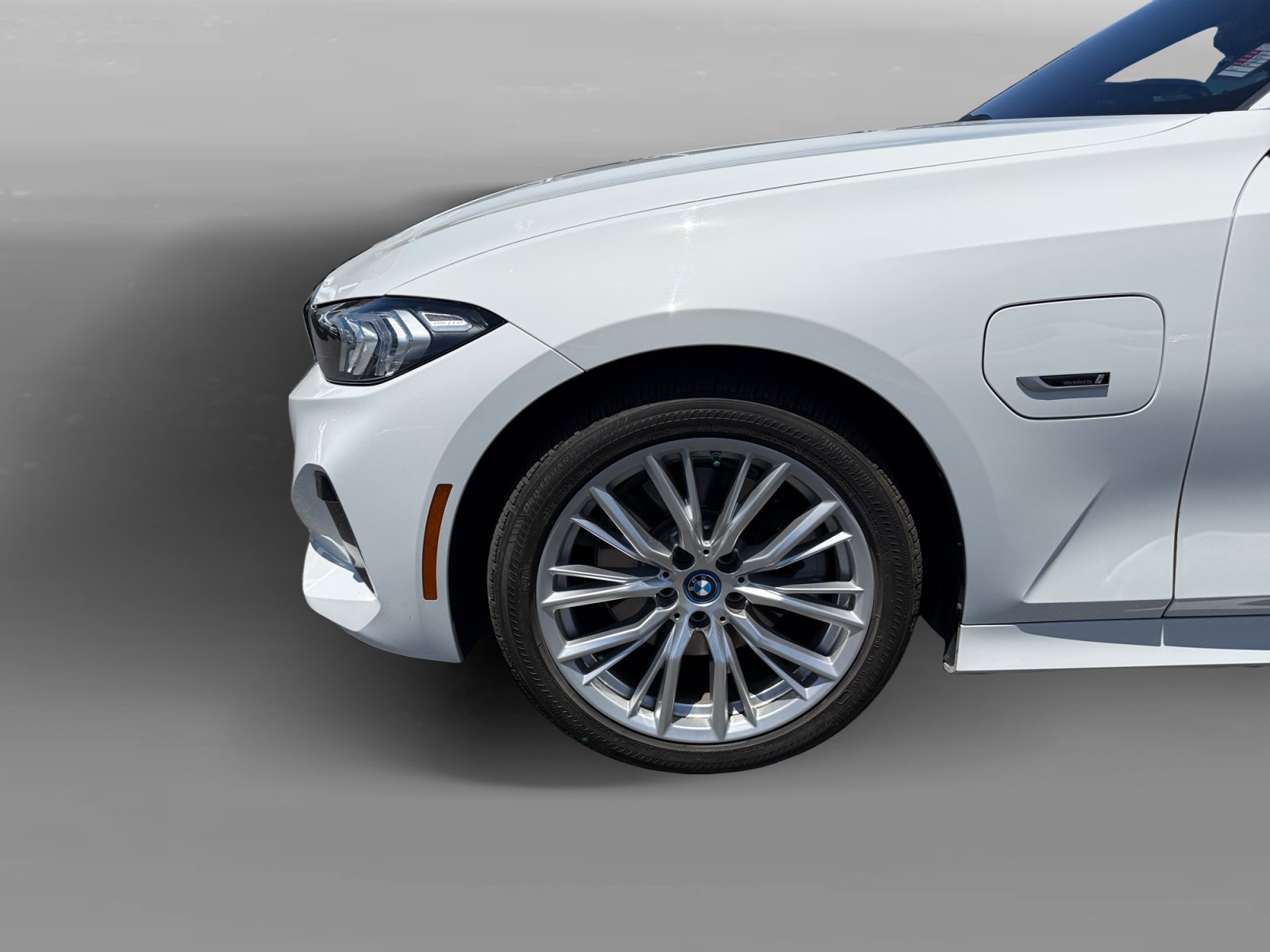 Used 2023 BMW 330e w/ Driving Assistance Package RWD image 9
