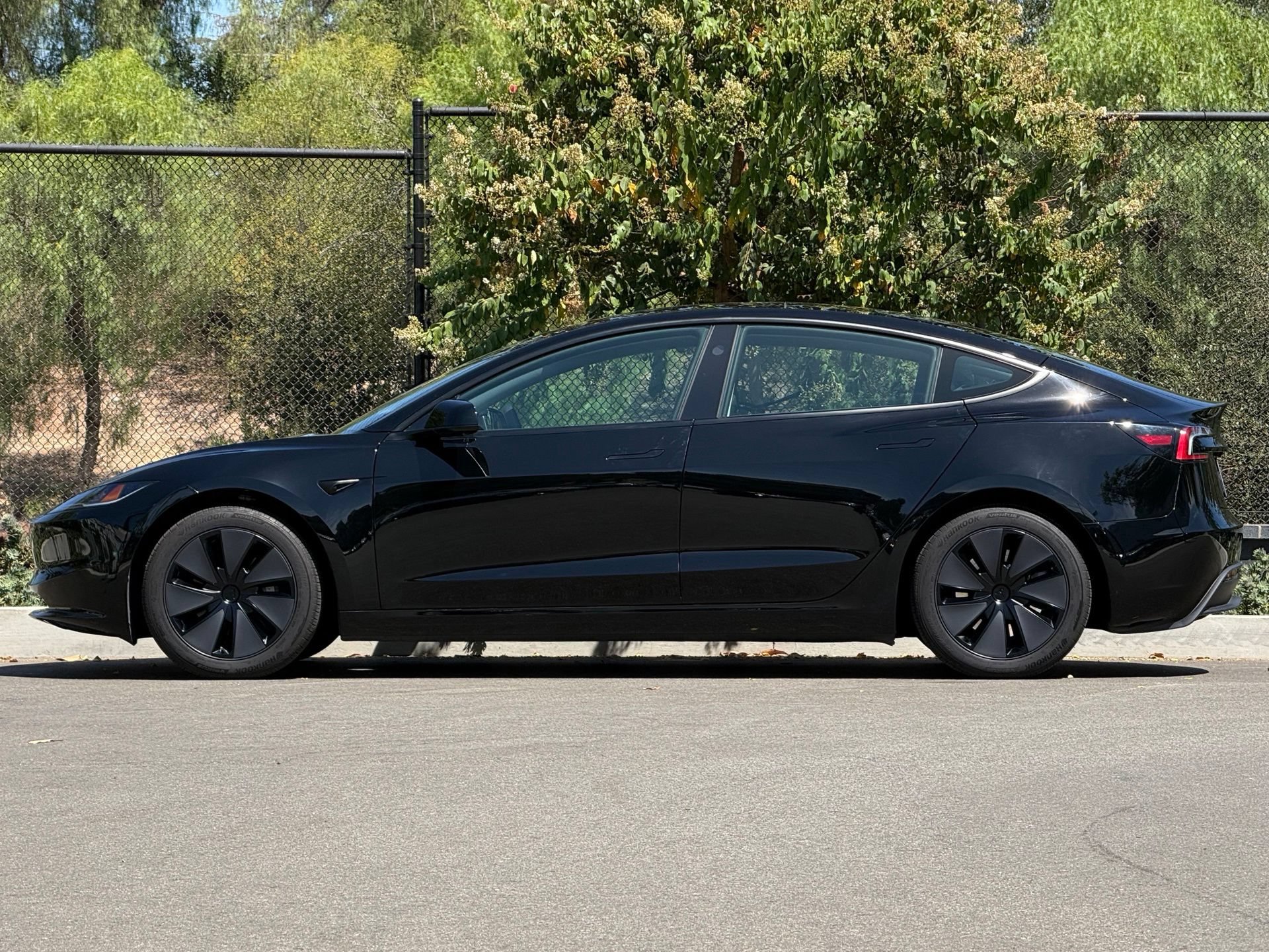 Used 2025 Tesla Model 3 RWD image 2
