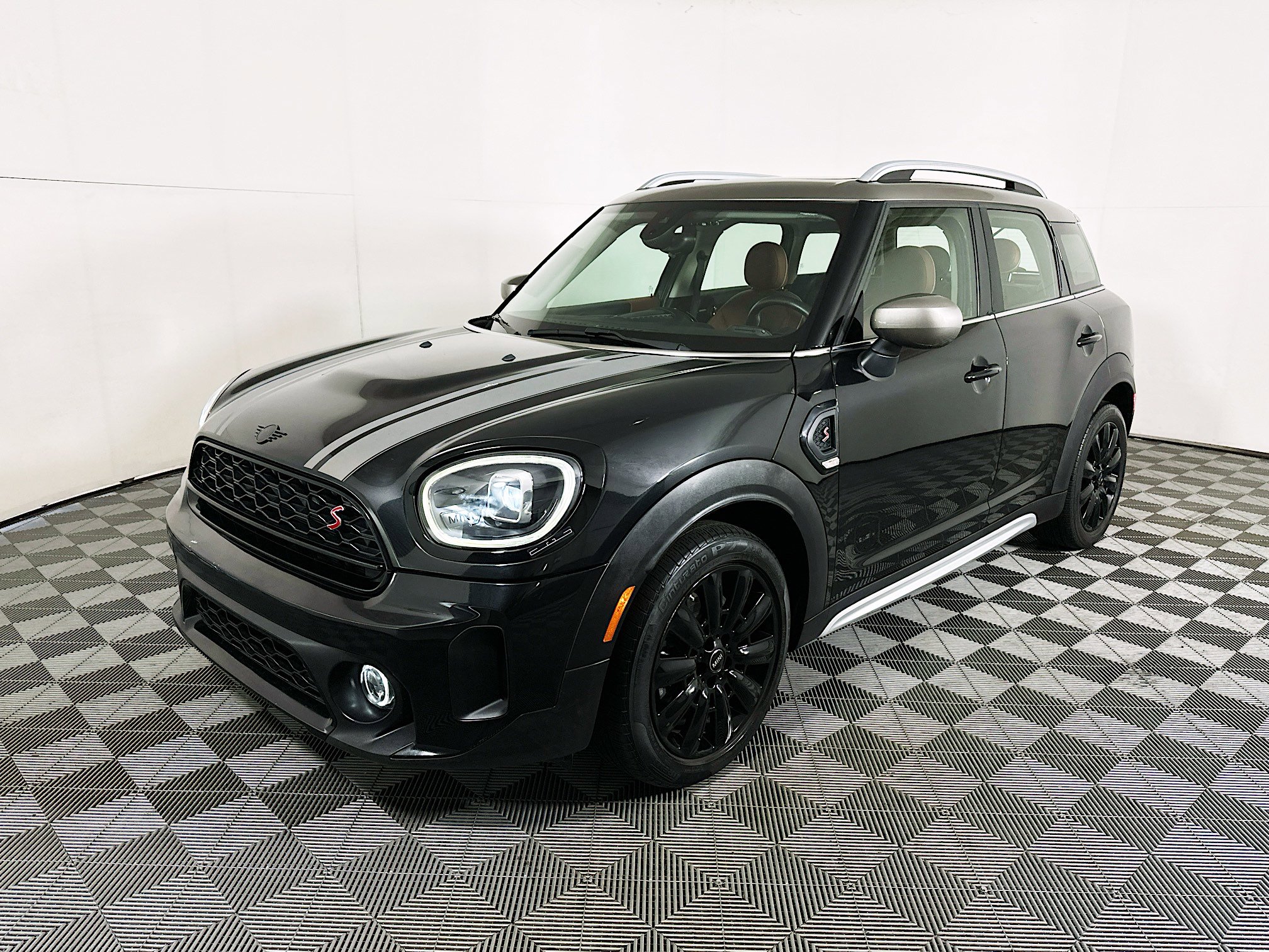 Used 2024 MINI Cooper Countryman S w/ Premium Package image 7