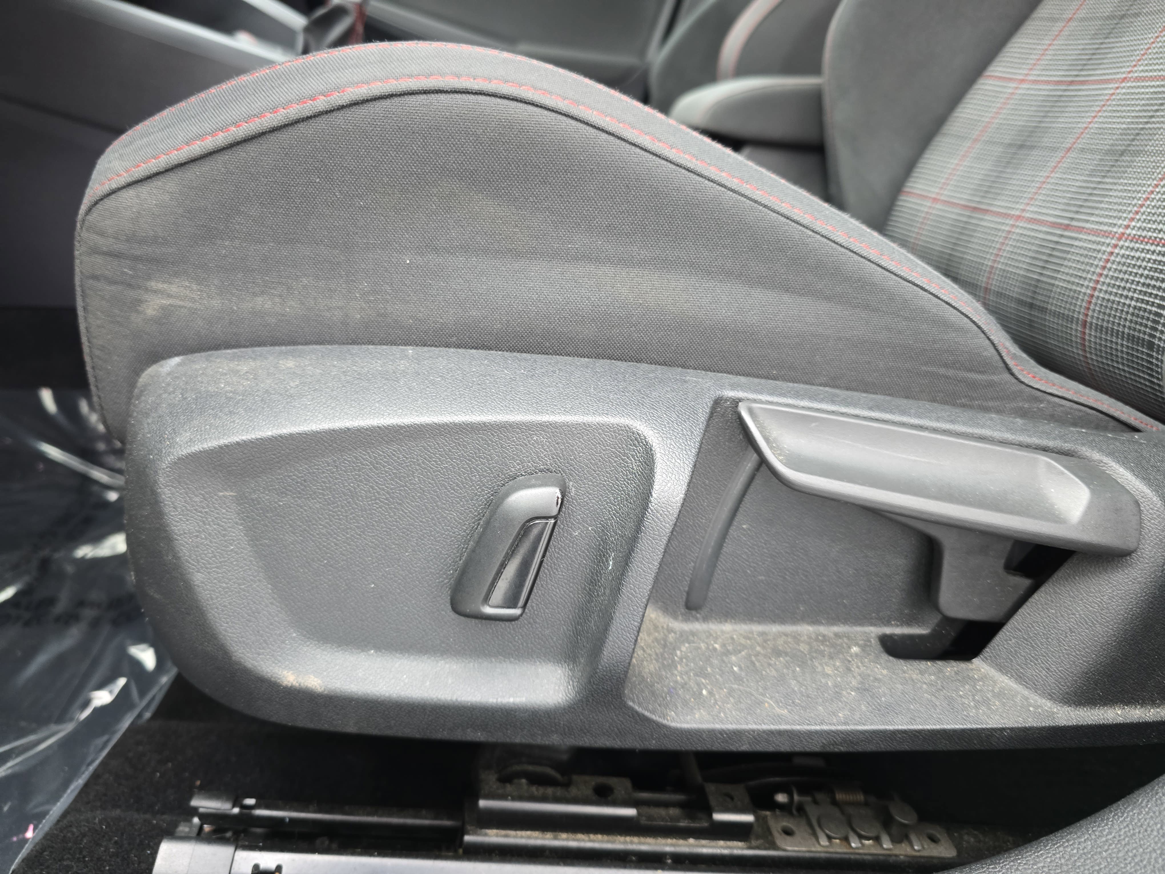Used 2022 Volkswagen GTI S FWD image 28