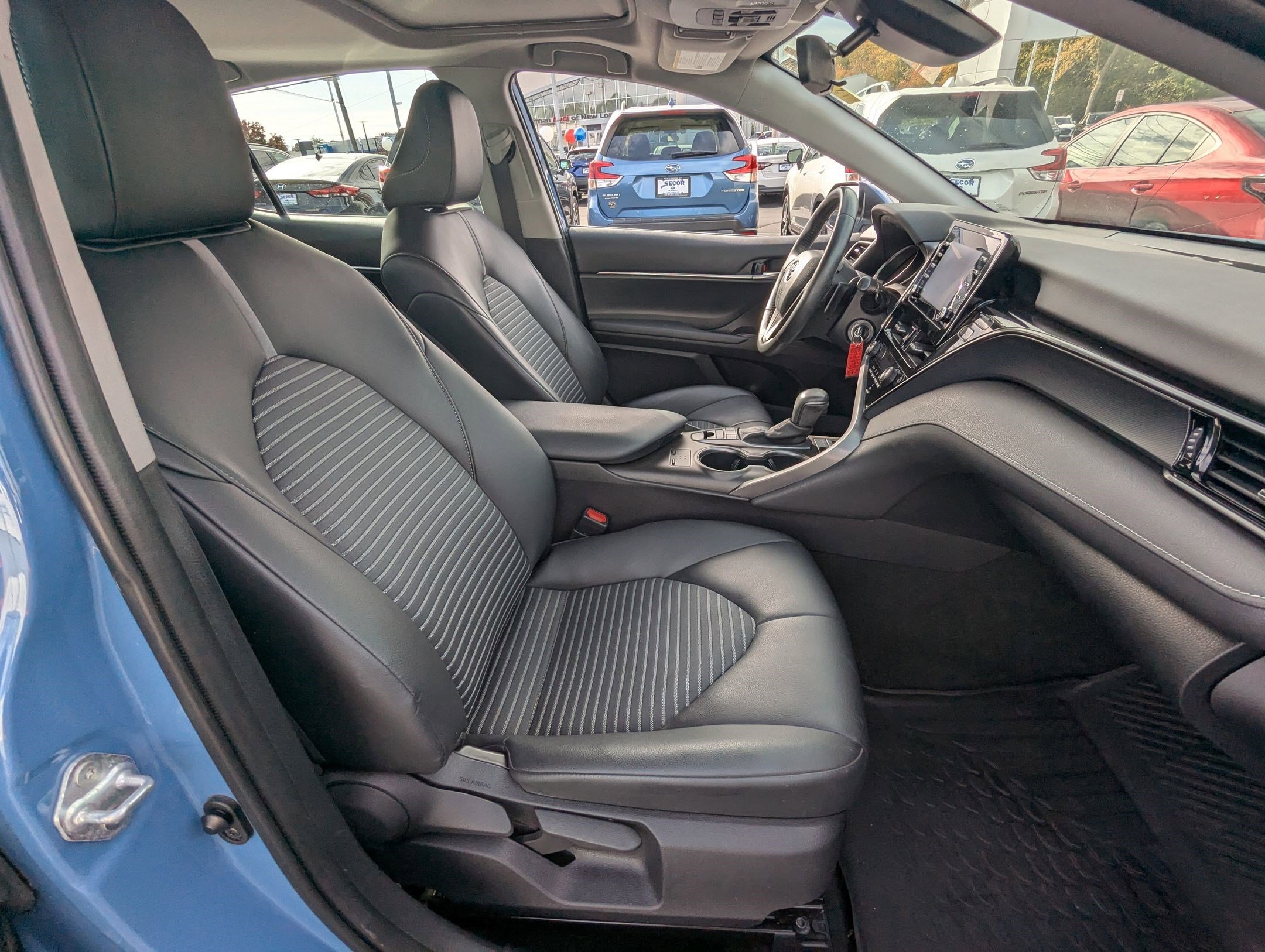 Used 2023 Toyota Camry SE image 23