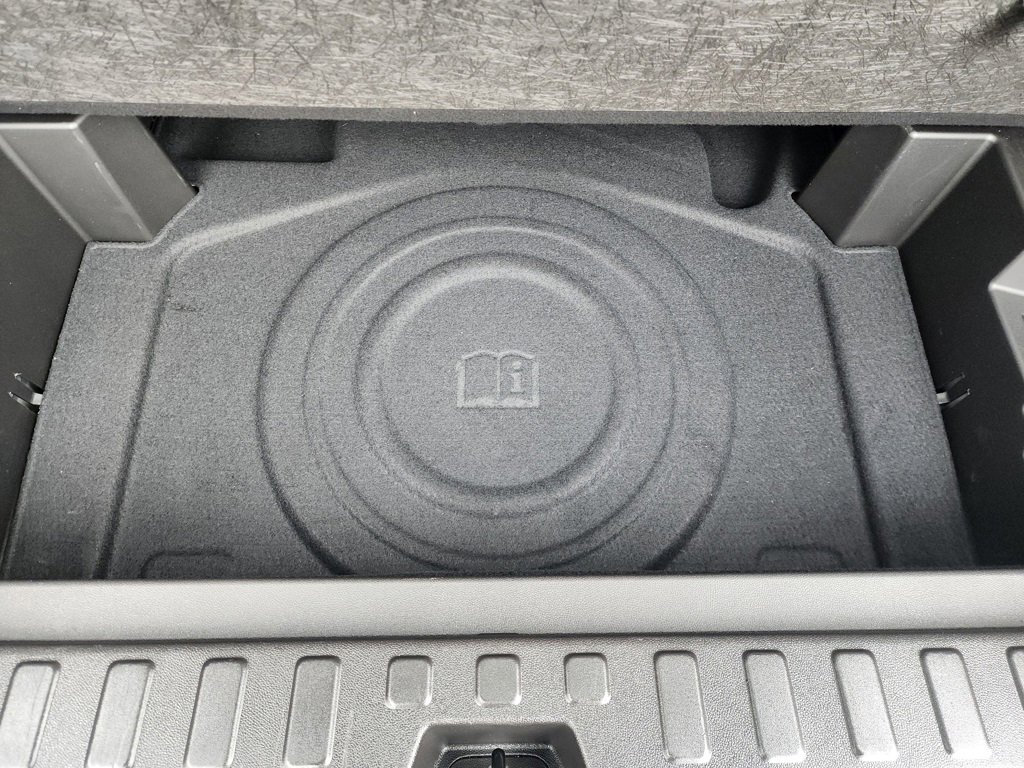 Certified 2023 GMC Terrain SLE w/ Driver Convenience Package image 11