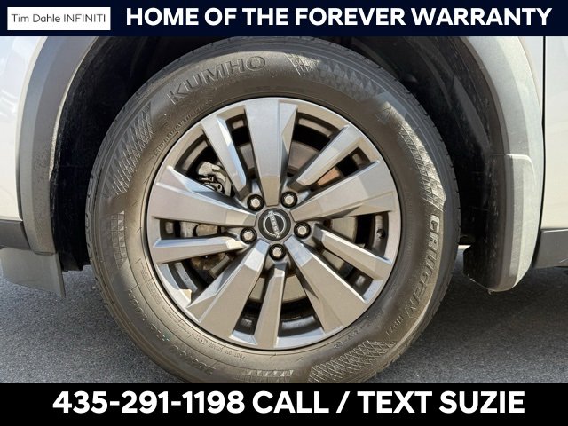 Used 2023 Nissan Pathfinder SV w/ SV Premium Package image 11