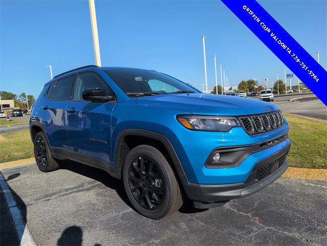 Used 2025 Jeep Compass Latitude w/ Sun & Sound Group