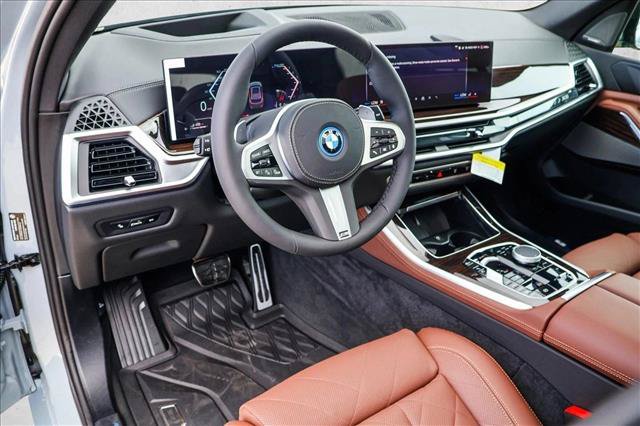 New 2026 BMW X5 xDrive50e w/ M Sport Package AWD/4WD image 10