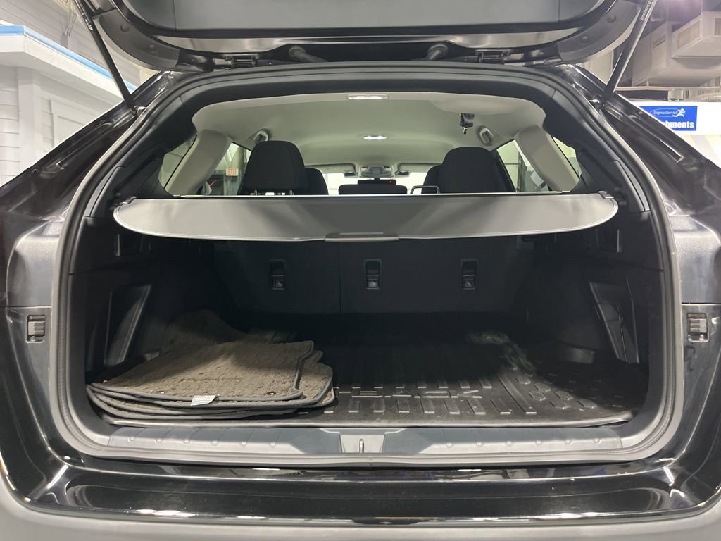 Used 2024 Subaru Outback Premium image 34