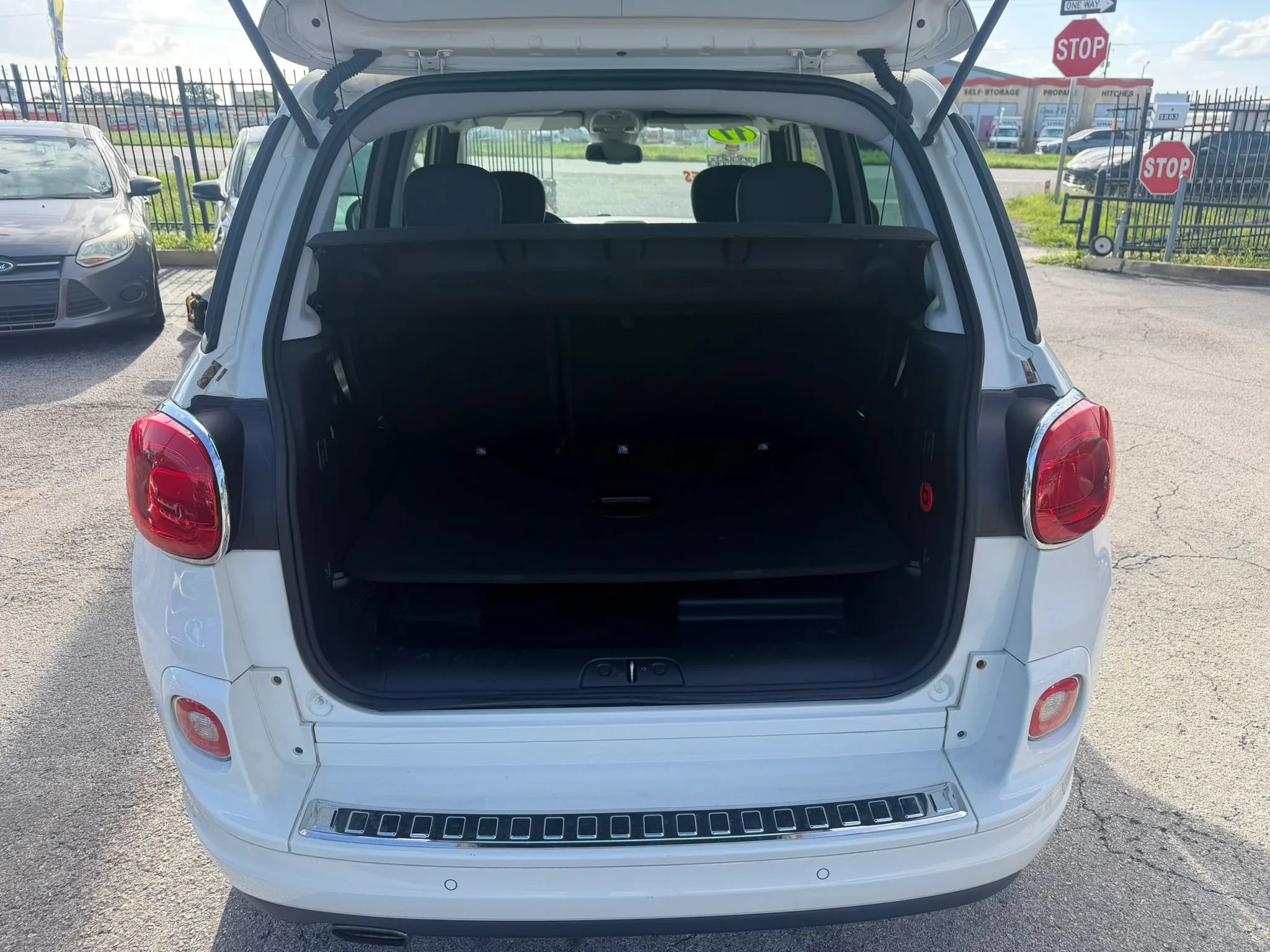 Used 2017 FIAT 500L Lounge FWD image 17