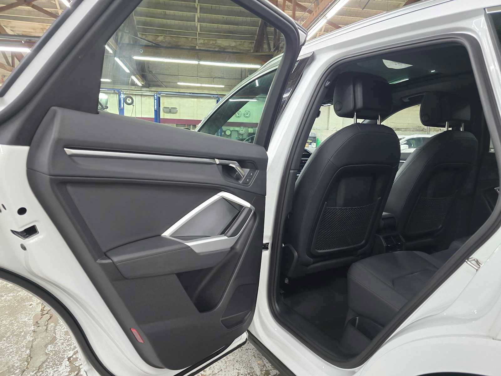 Used 2025 Audi Q3 2.0T Premium AWD/4WD image 15