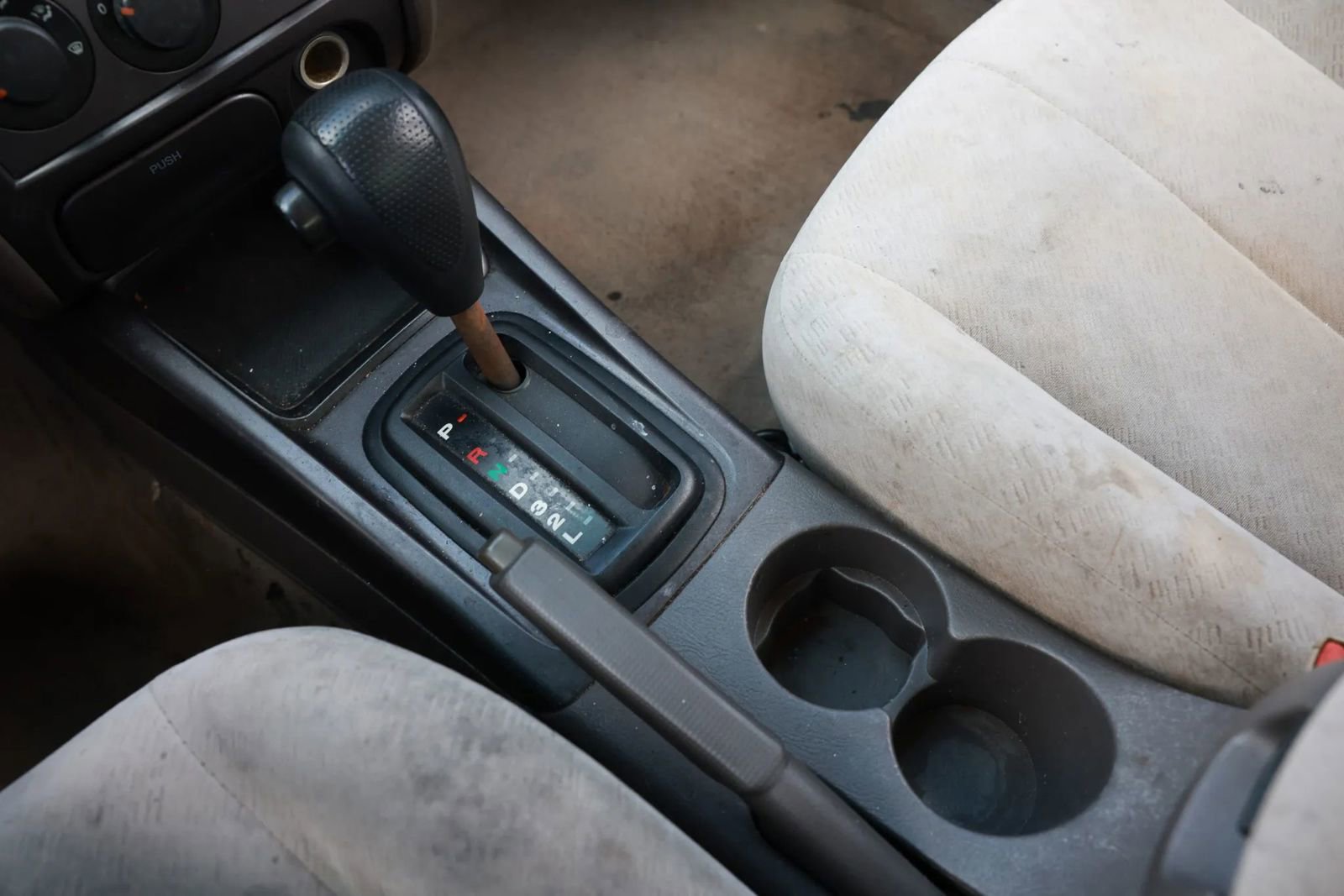 Used 2005 Hyundai Elantra GLS FWD image 34