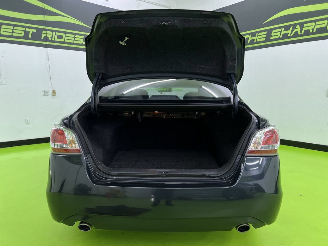Used 2014 Nissan Altima 2.5 SV w/ Convenience Package FWD image 9