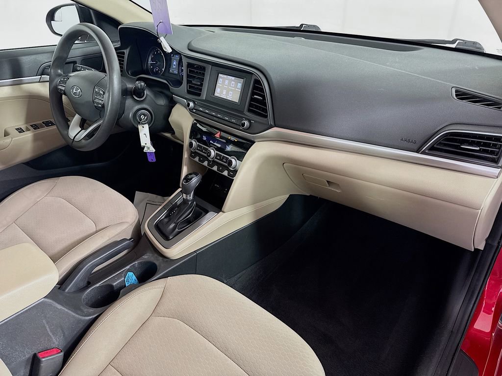 Used 2020 Hyundai Elantra SE w/ Winter Weather Package image 33