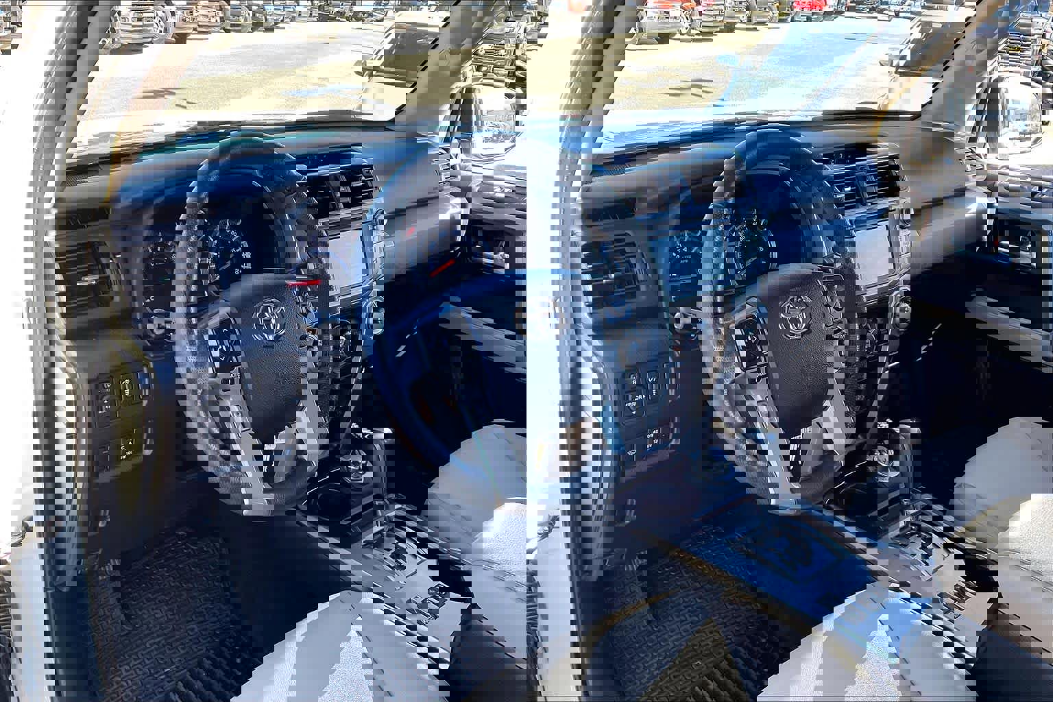 Used 2019 Toyota 4Runner SR5 Premium image 17