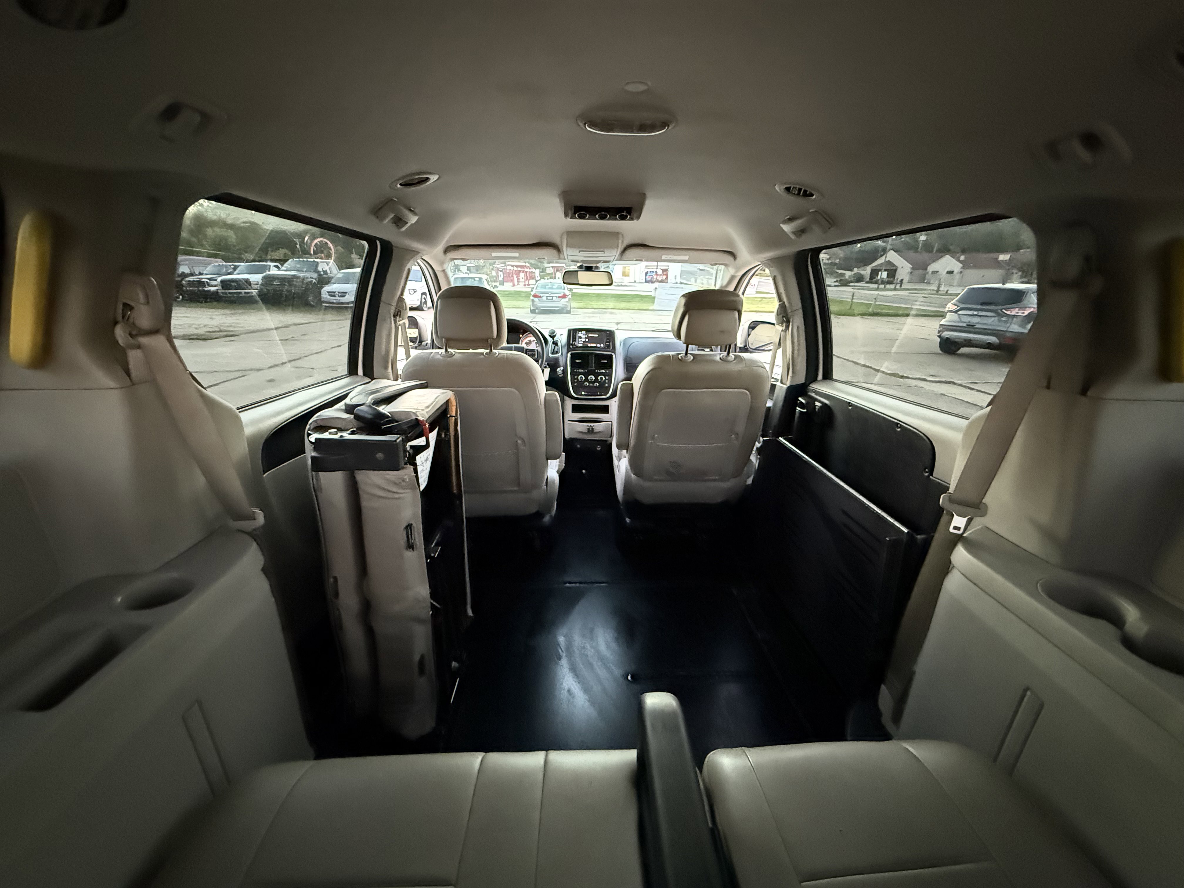Used 2019 Dodge Grand Caravan SE image 34