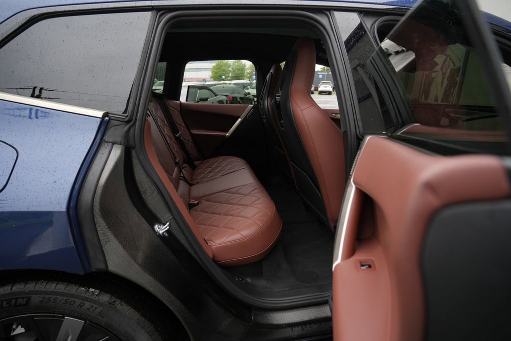 Used 2023 BMW iX xDrive50 w/ Premium Package AWD/4WD image 41