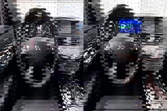 Used 2018 INFINITI Q70 L 3.7 AWD/4WD image 5