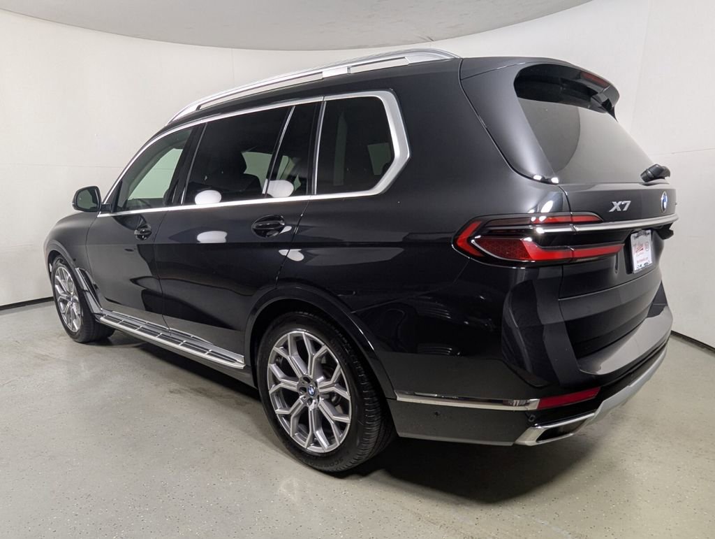 Used 2024 BMW X7 xDrive40i AWD/4WD image 5