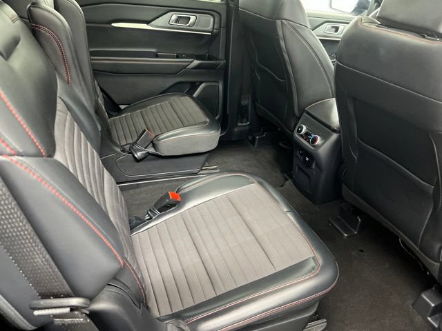 Used 2025 Ford Explorer ST-Line w/ Premium Package AWD/4WD image 24