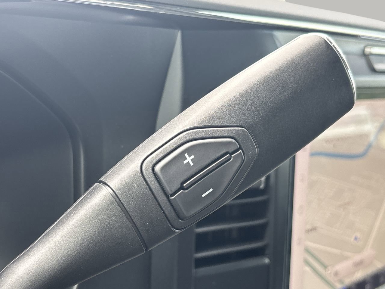 New 2025 Ford F250 XLT w/ Black Appearance Package image 30