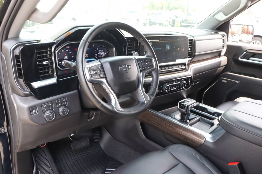 Used 2026 Chevrolet Silverado 1500 LT Trail Boss w/ LT Trail Boss Premium Package AWD/4WD image 19