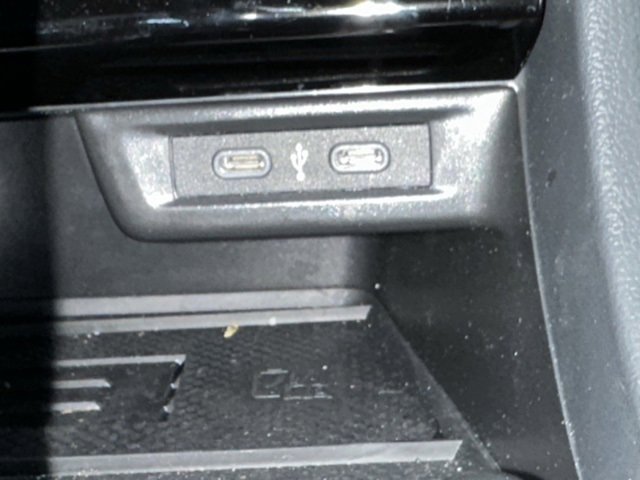 Certified 2025 Volkswagen Jetta SE image 34