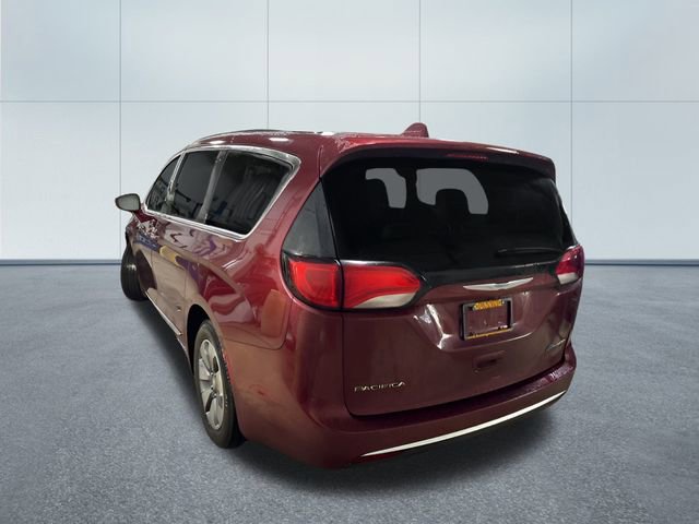 Used 2017 Chrysler Pacifica Platinum image 2