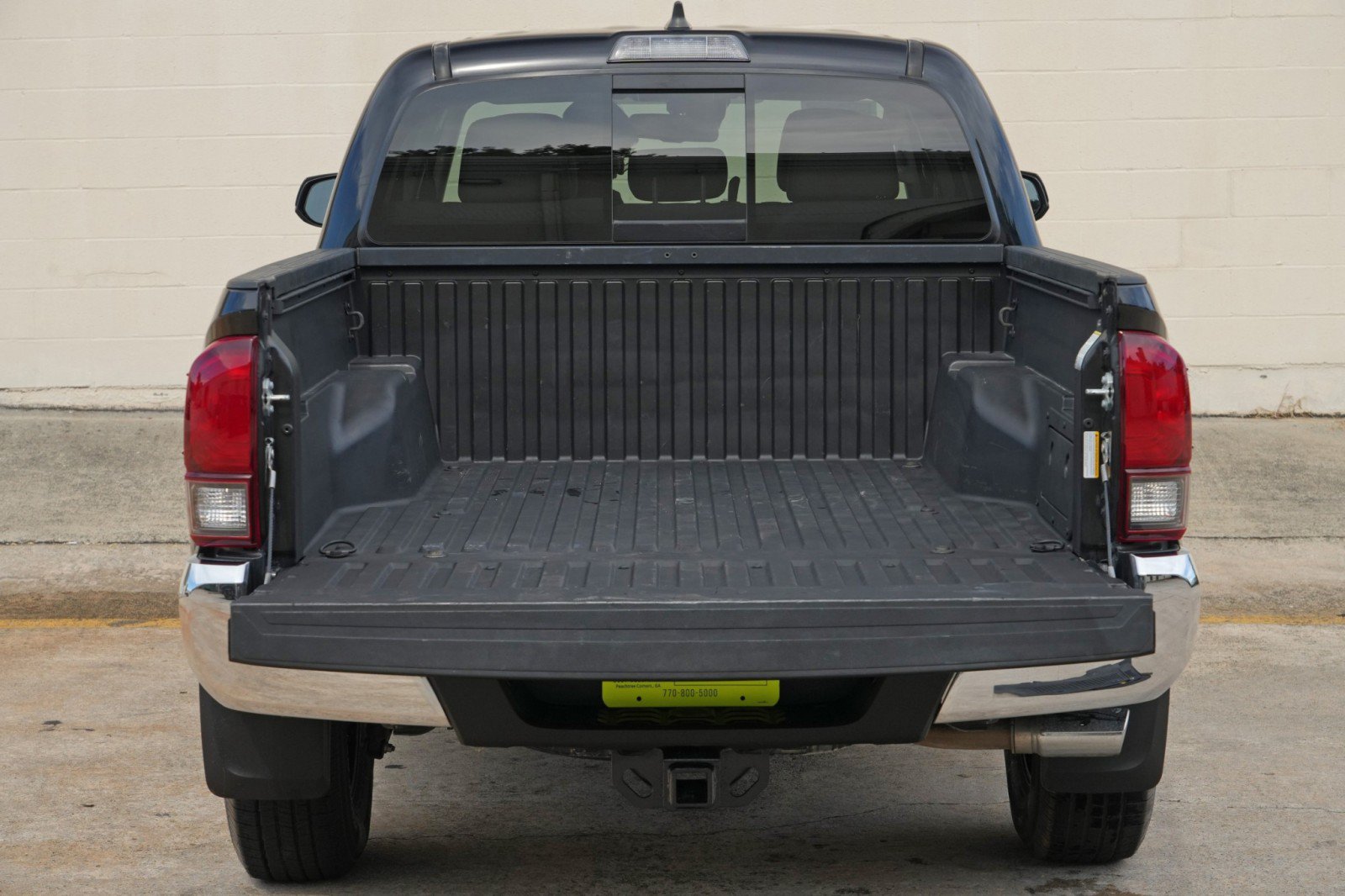 Used 2022 Toyota Tacoma SR5 RWD image 9