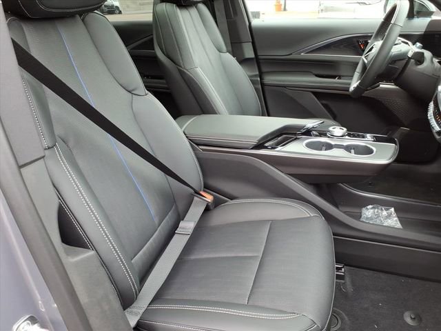 New 2026 Cadillac Lyriq Luxury AWD/4WD image 22