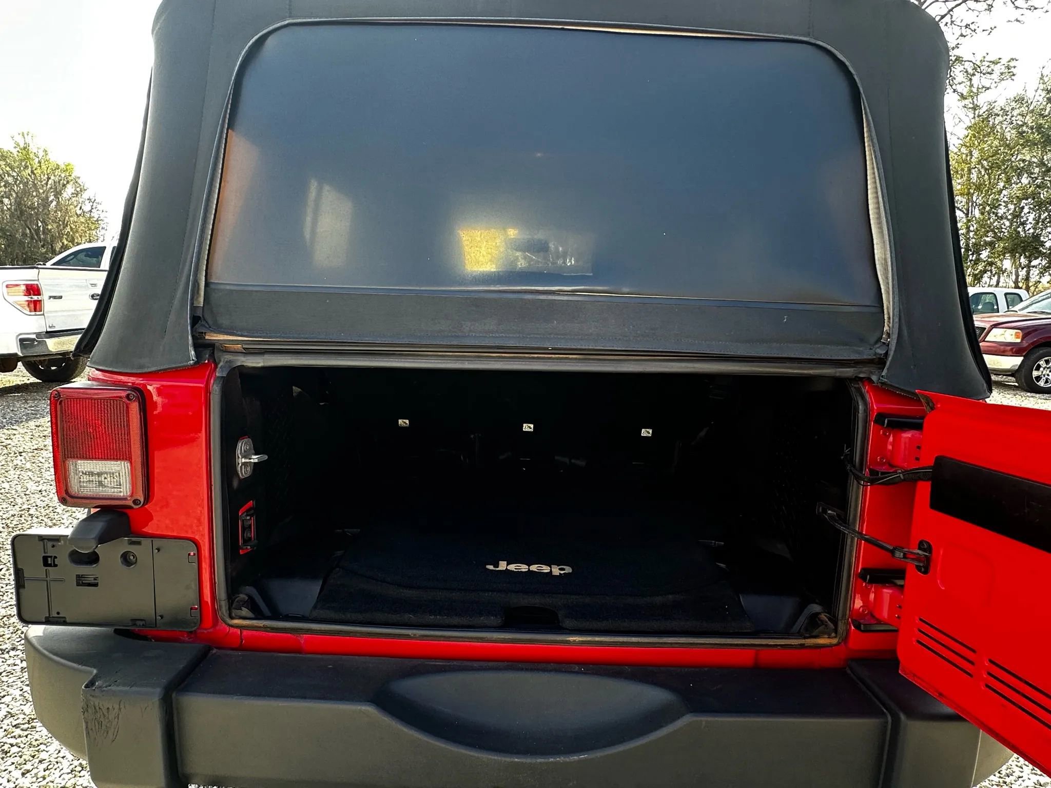 Used 2013 Jeep Wrangler Unlimited Sport AWD/4WD image 41