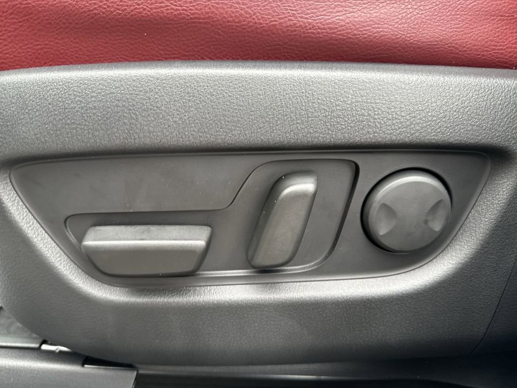 Used 2025 MAZDA CX-70 Plug-In Hybrid w/ Premium Plus image 12