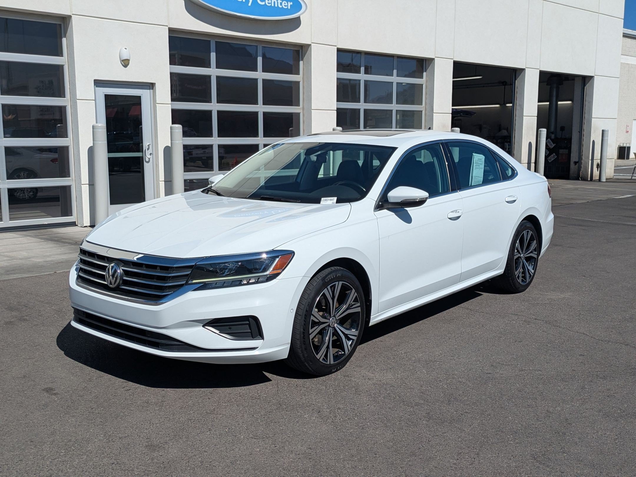 Used 2020 Volkswagen Passat 2.0T SEL FWD image 10