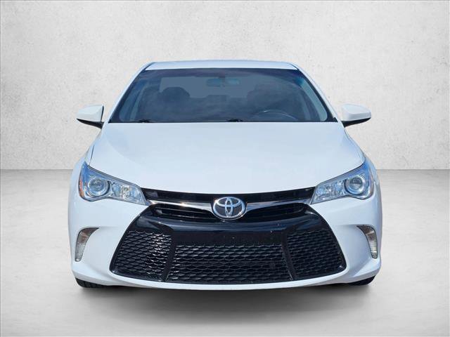 Used 2017 Toyota Camry SE video 2