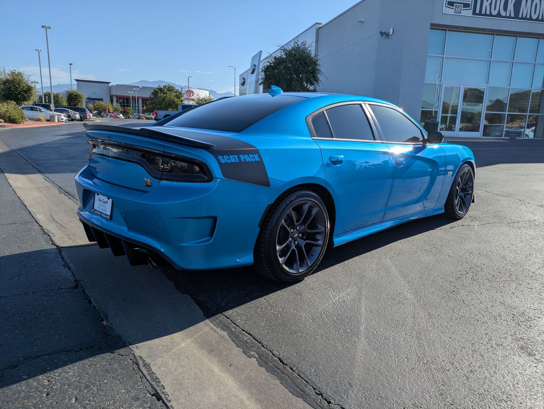 Used 2023 Dodge Charger Scat Pack w/ Plus Group RWD image 3