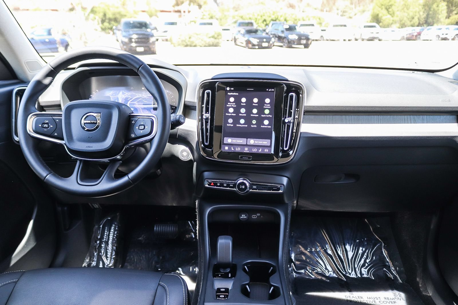 Certified 2026 Volvo XC40 B4 Core FWD image 14