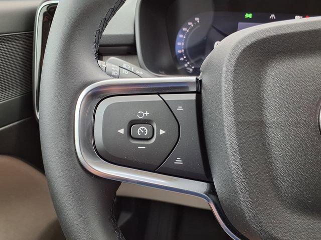 New 2026 Volvo XC40 B5 Plus w/ Climate Package AWD/4WD image 19