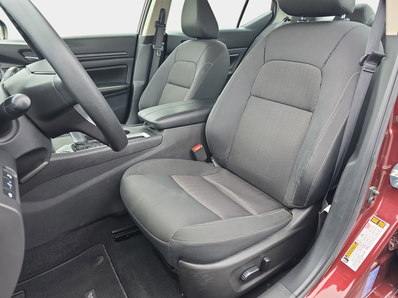 Used 2025 Nissan Altima 2.5 SV image 14