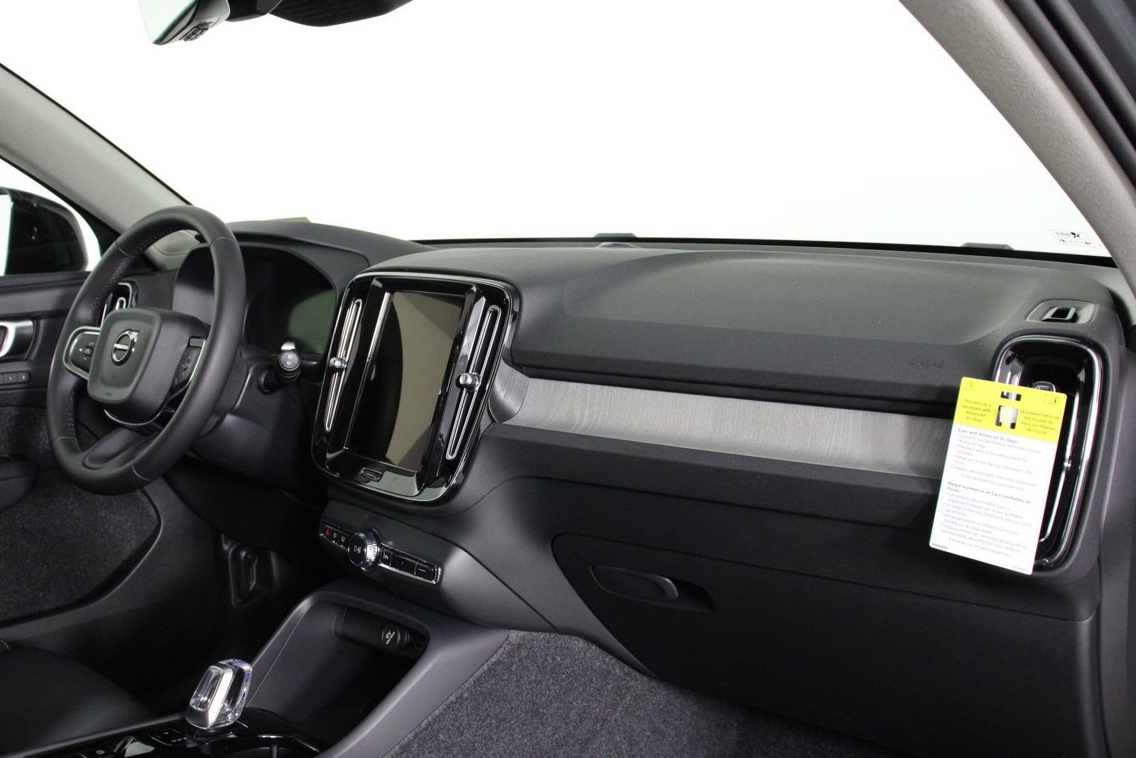 New 2026 Volvo XC40 B4 Plus image 9