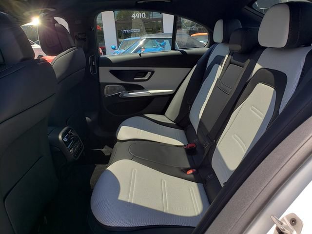 Used 2026 Mercedes-Benz E 53 AMG e 4MATIC Sedan image 12