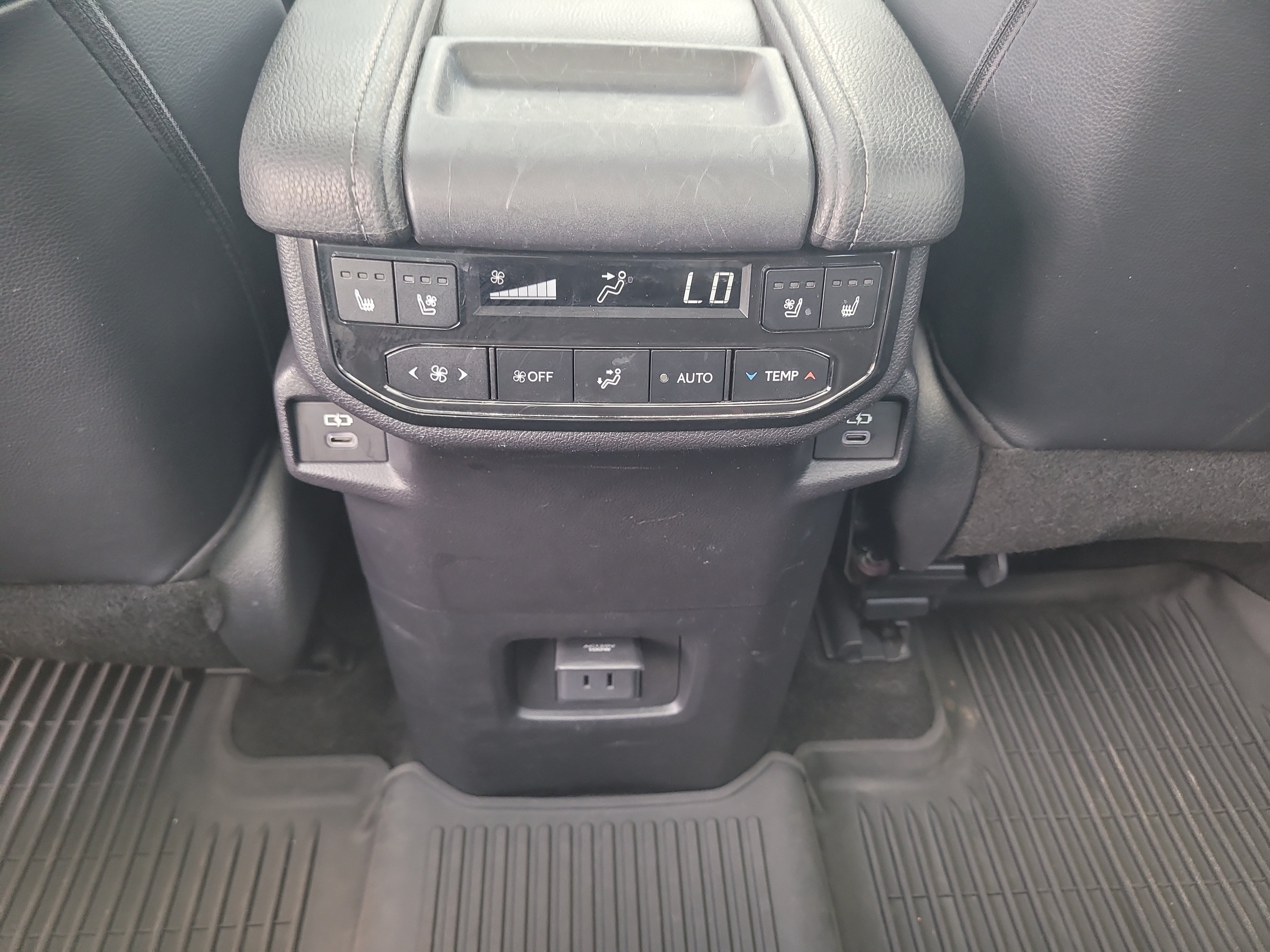 Certified 2024 Toyota Grand Highlander AWD image 18