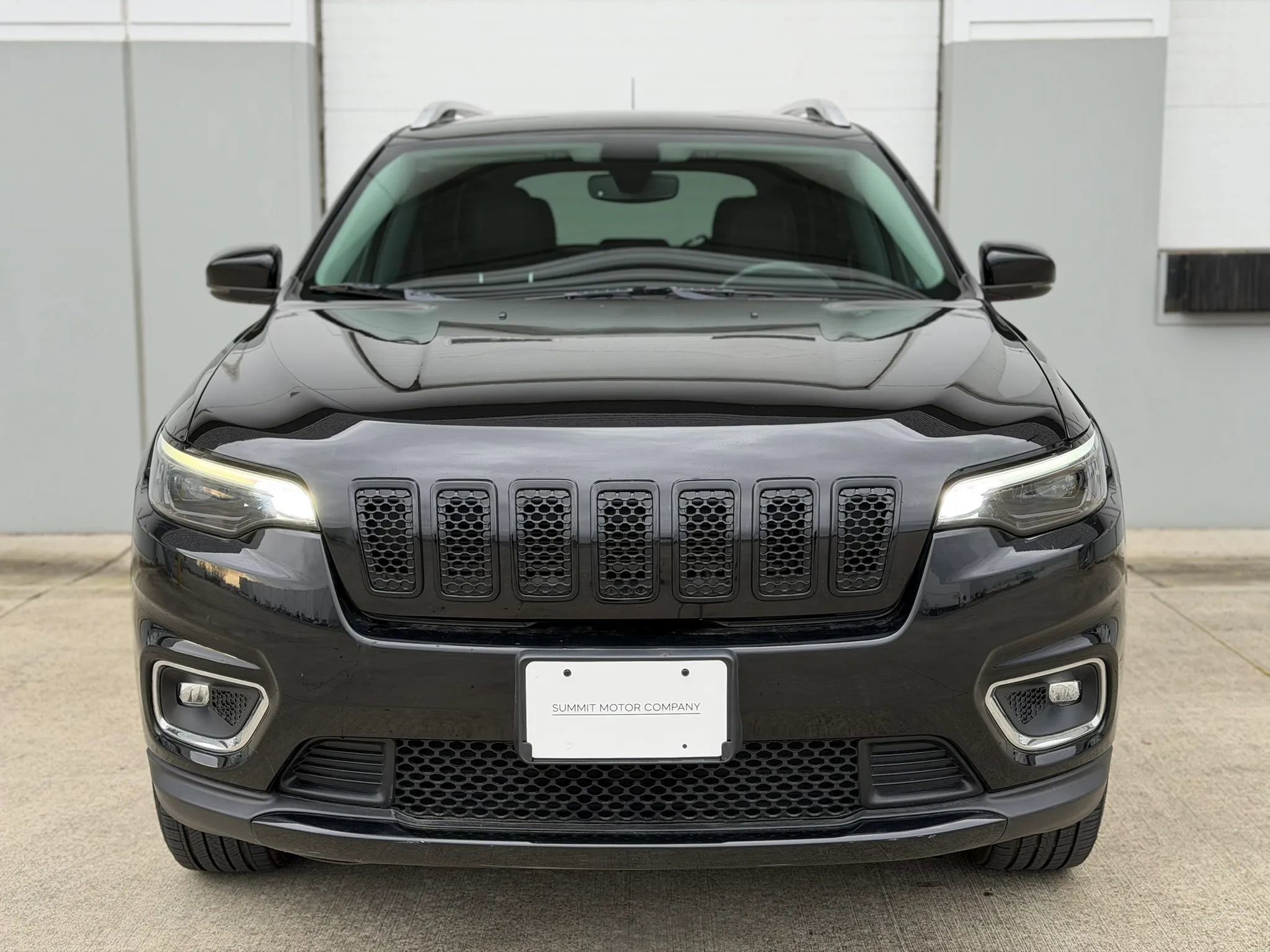 Used 2019 Jeep Cherokee Limited image 8