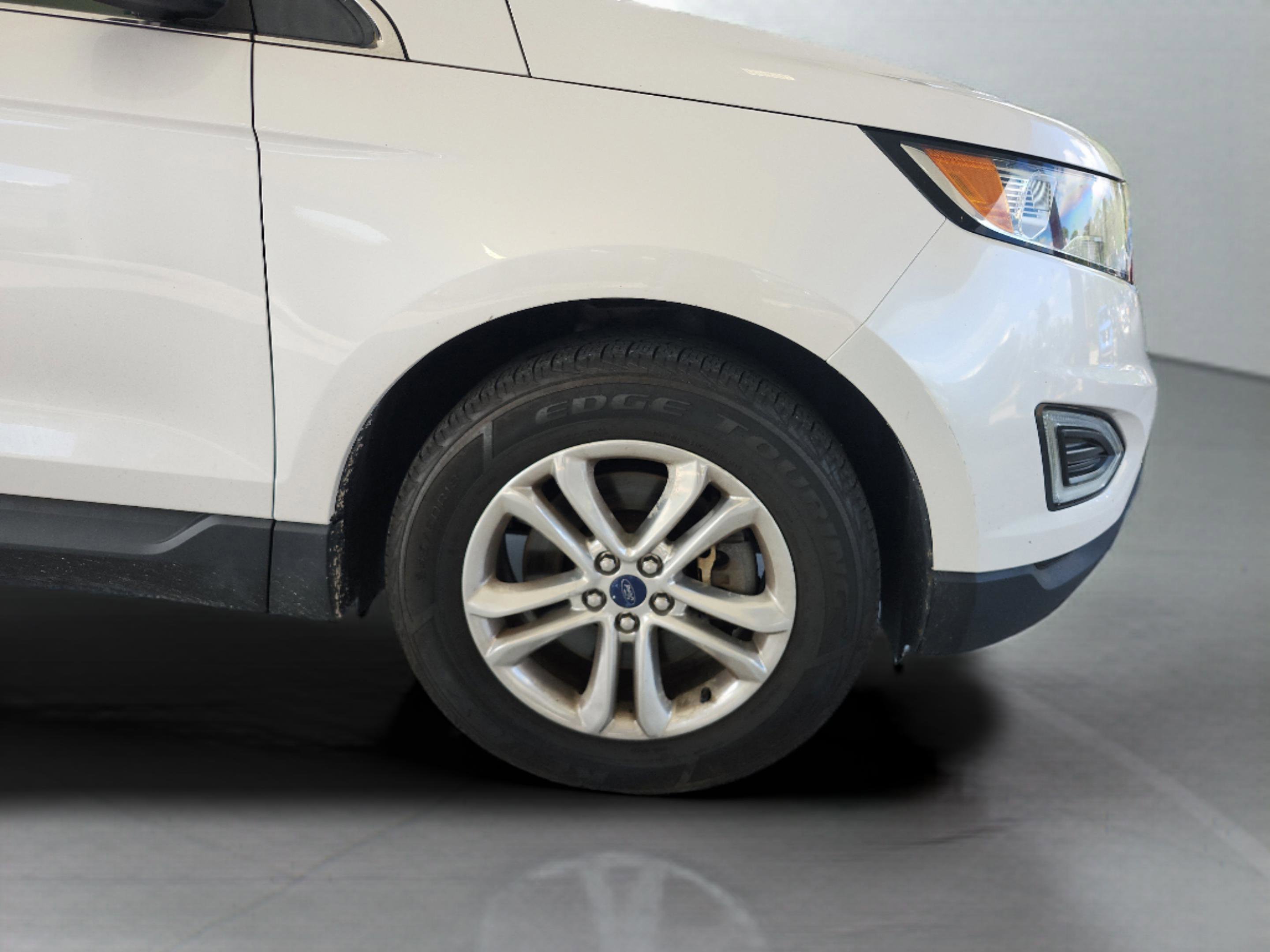 Used 2016 Ford Edge SEL w/ Equipment Group 201A AWD/4WD image 25