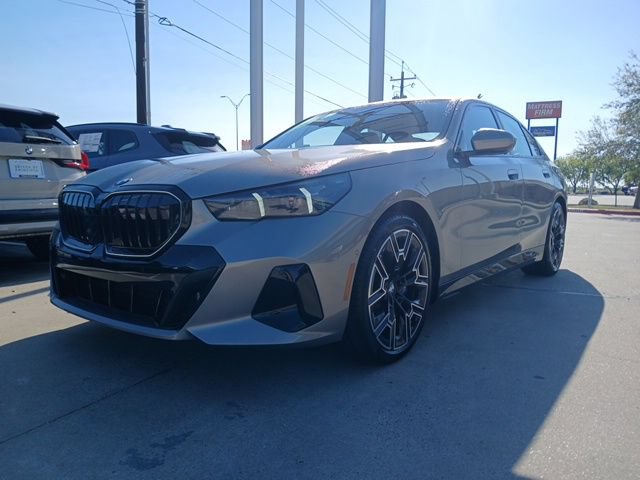 New 2026 BMW 530i RWD image 3