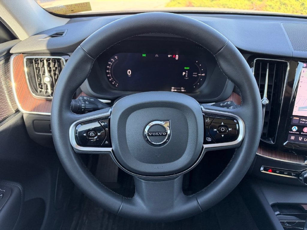Certified 2024 Volvo XC60 T8 Plus w/ Climate Package AWD/4WD image 11