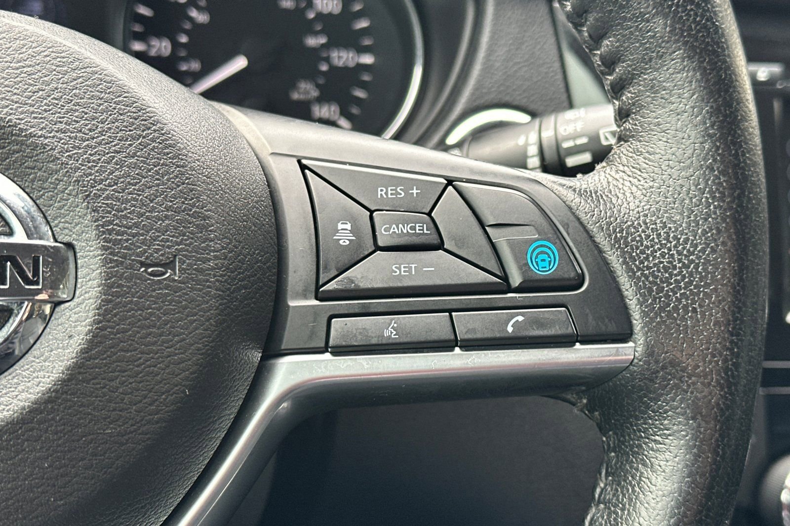 Used 2020 Nissan Rogue SL image 29